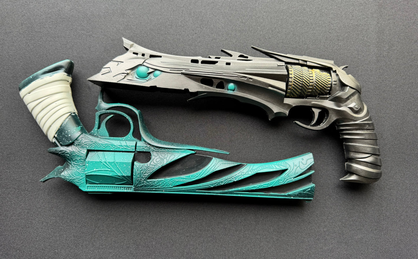 Thorn-Inspired Hand Cannon